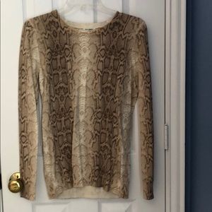 Snakeskin pattern light weight sweater size small